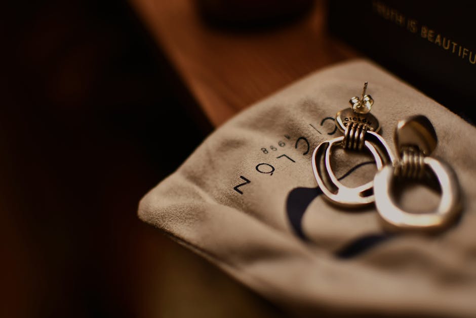 How Programmatic Advertising Puts Your Jewelry in Front of the Right Eyes