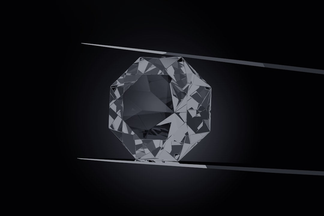 How to Compare Diamond Color Grades Like a Pro Gemologist