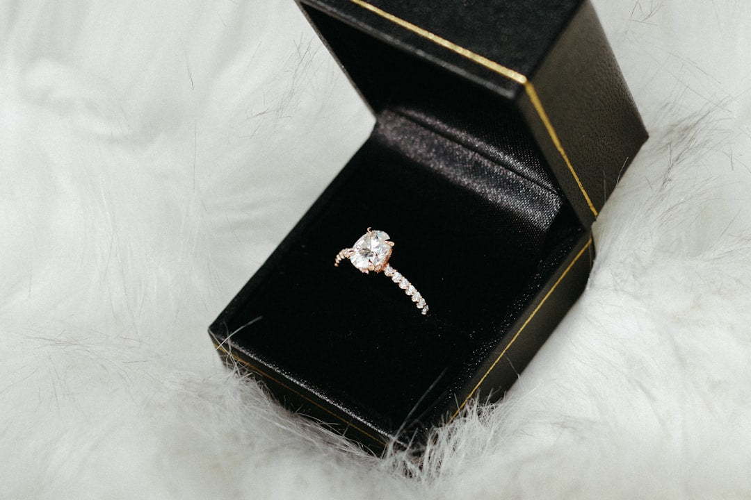 How to Shine This Black Friday with Killer Jewelry Emails