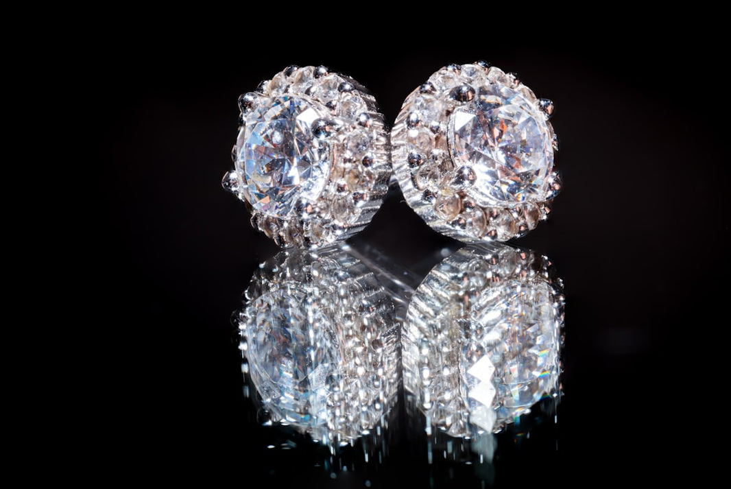 The Sharpest Diamond Cuff Links for Modern Gentlemen